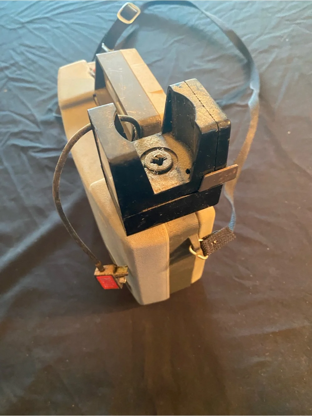 Polaroid 420 Automatic Land Camera in Black with Silver Flash